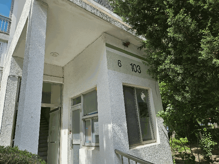 지상 1층 공용 출입구 (1)