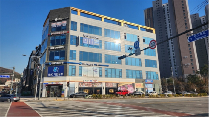 본건 소재 건물 전경
(서측에서 촬영)