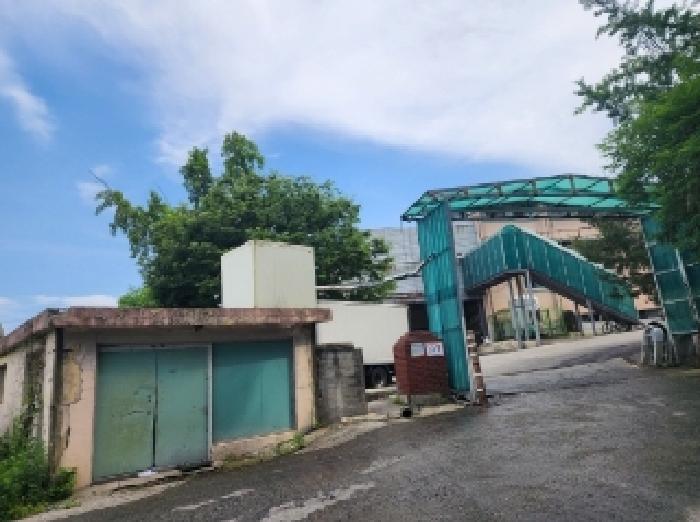 경매대상 아닌 토지에 소재하는 건물