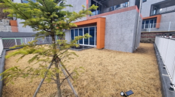 목록 10. 토지(안쪽에서 진입로쪽을 본 모습)