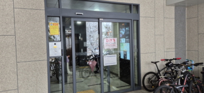 3507동 3호, 4호라인 공동출입문