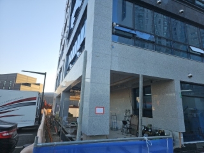 건물전경4 (제시외건물, 좌측경계)