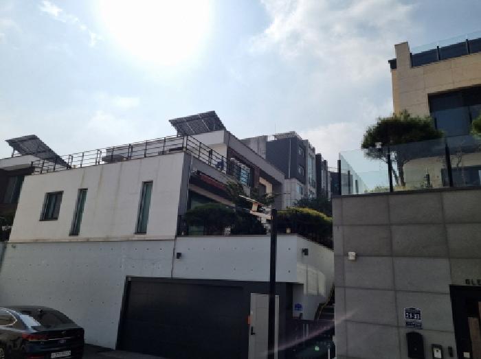 건물 외부 전경