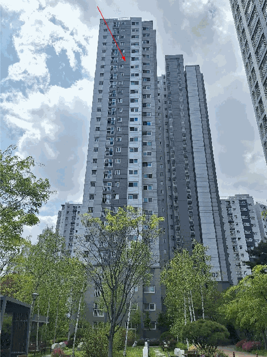 본건 전경 - 북동측 인근에서 촬영