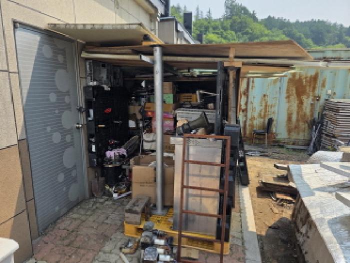 제시외 철골조 목조 지붕 