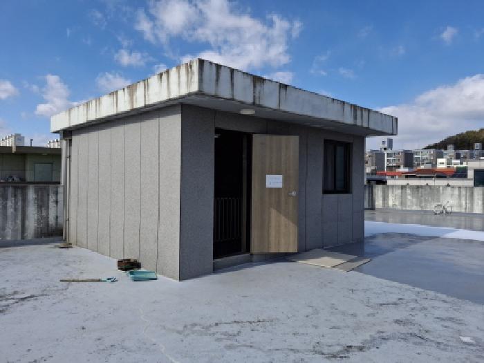 5층 제시외 건물(계단실) 모습