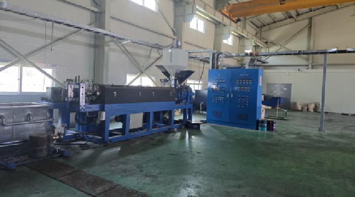 공장저당목록 중 pe모노 방사정경와인더 설비의 전경