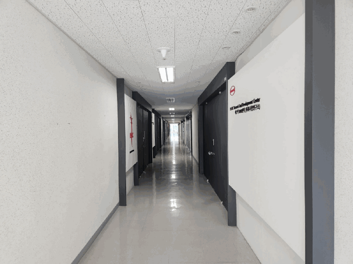 본건 내부 복도