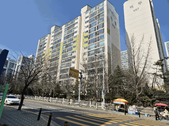 968동 전경 - 남서측에서 촬영