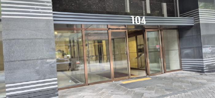 공동현관 출입문