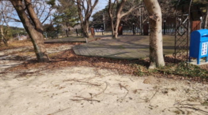 부동산의 표시 2. 제시외 테크