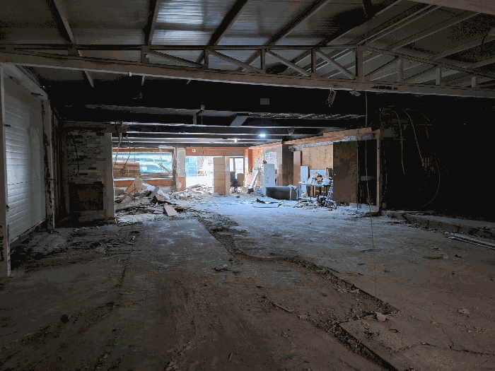 본건 내부 전경