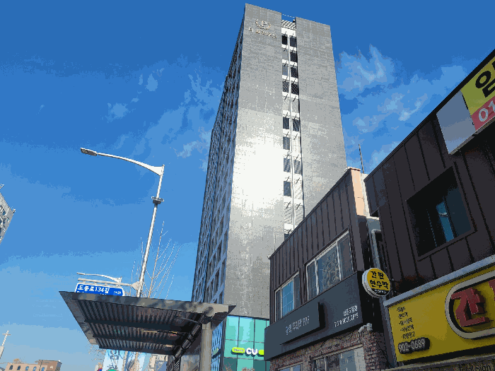 본건 전경(남서측에서 촬영)