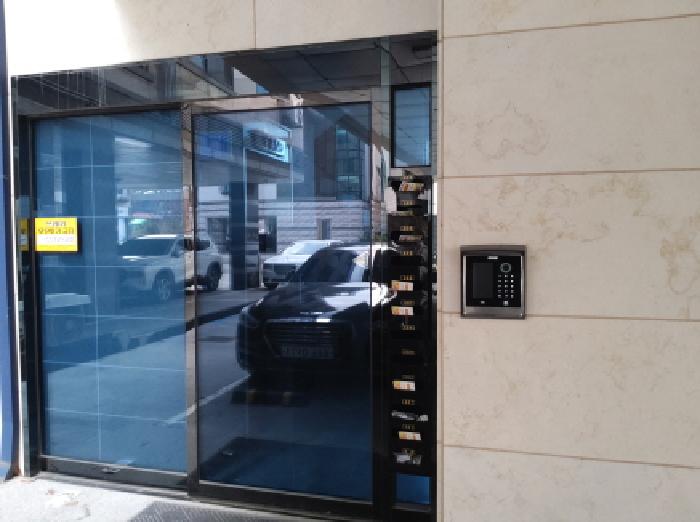 * 본건 목적물 전경(공동출입구)