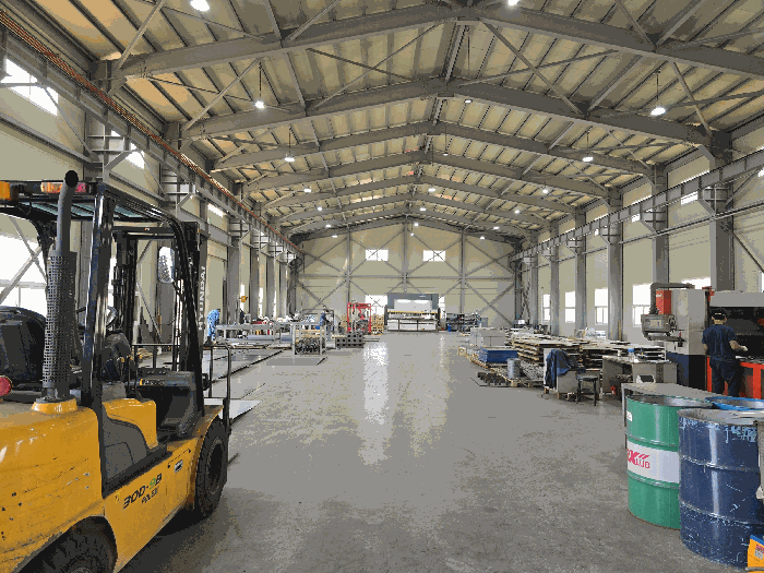 (4-나) 공장 내부