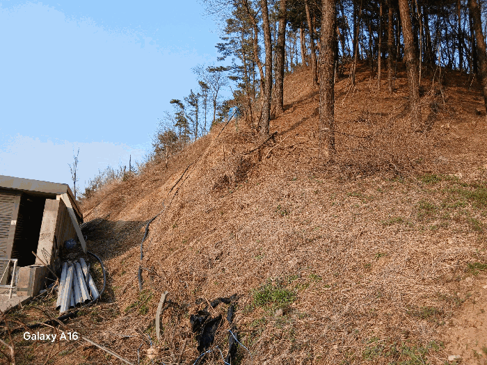 기호(1)토지 동측 상단부분 전경/급경사(미개발)