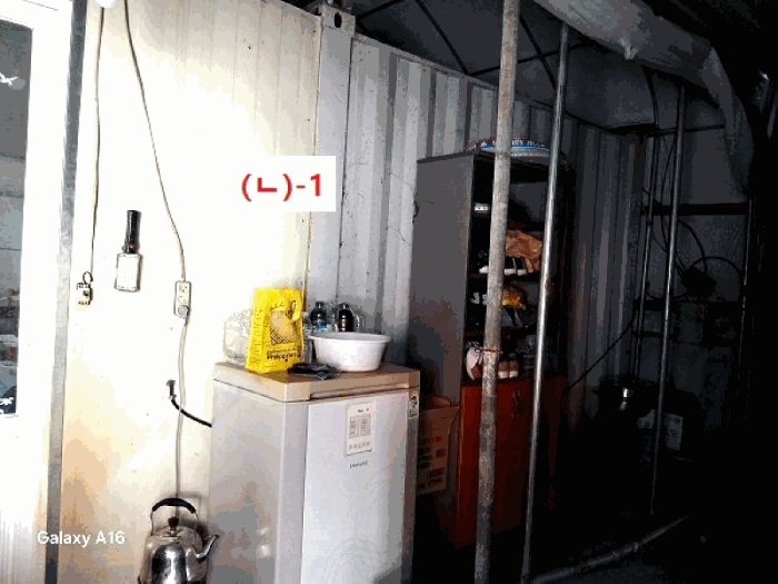 제시외 건물(ㄴ)-1 전경/제시외 건물(ㅎ) 내부 소재/(평가제외)