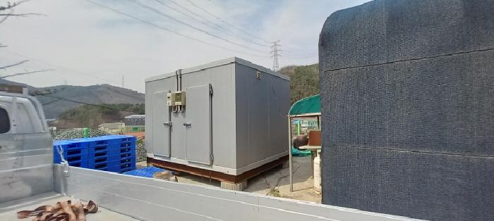 목록2. 토지 및 그 지상 제시외 건물(냉동창고) 