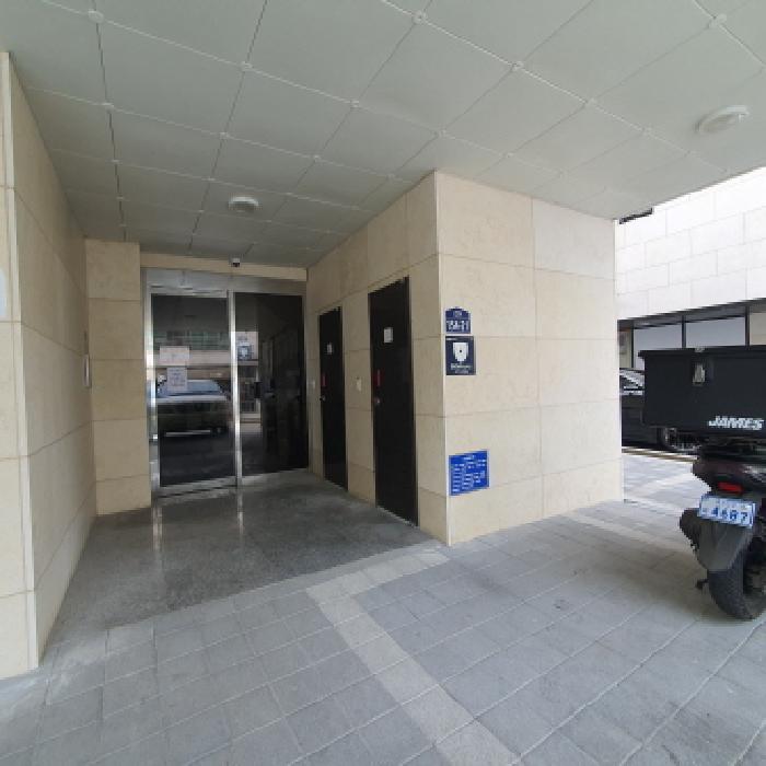 1층 공동출입문 전경 