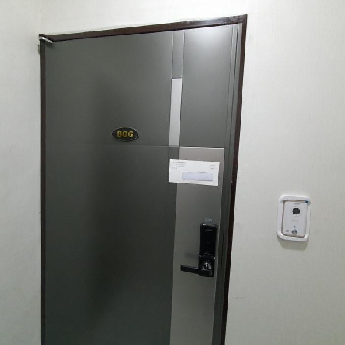306호 세대현관문 전경 