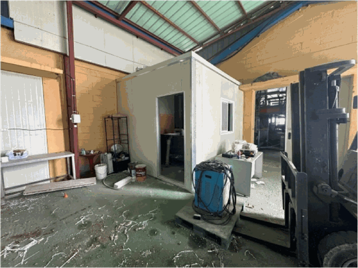 제시외(㉣, 창고 등) 전경