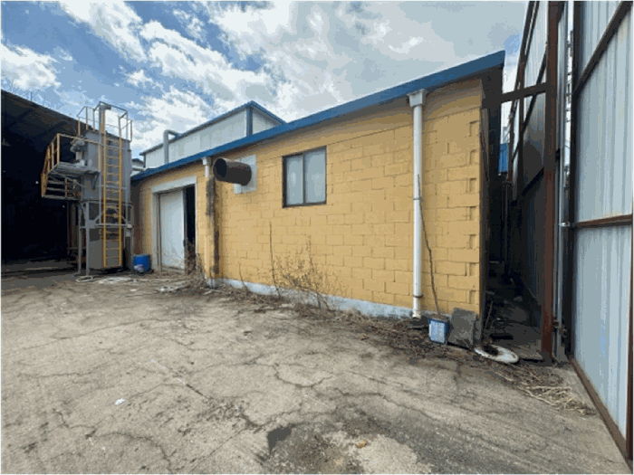 본건(기호1[토지], 기호2[건물, 나동]) 및 인근전경