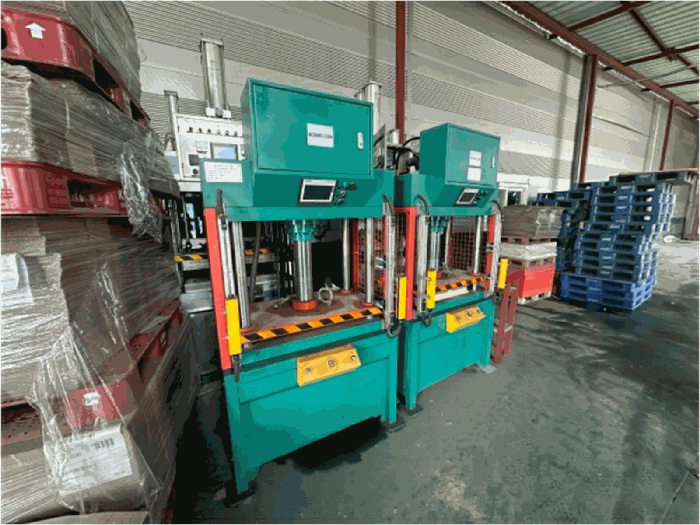 본건(기호5[기계기구, #2펄프몰딩기]) 전경 (외부소재)