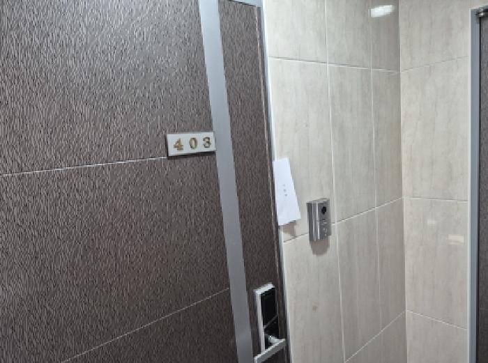 세대출입문(403호)