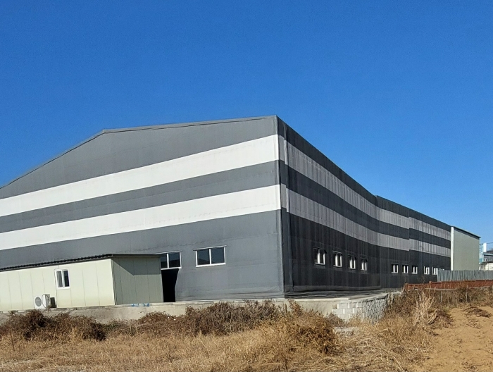 [ 제시외건물 가 및 마 ]