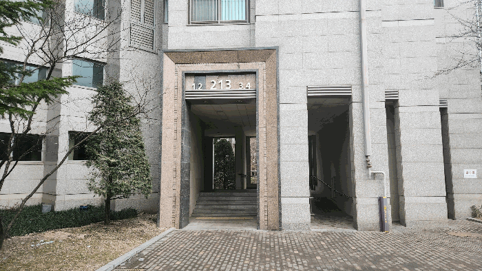 본건물(213동) 공동출입구