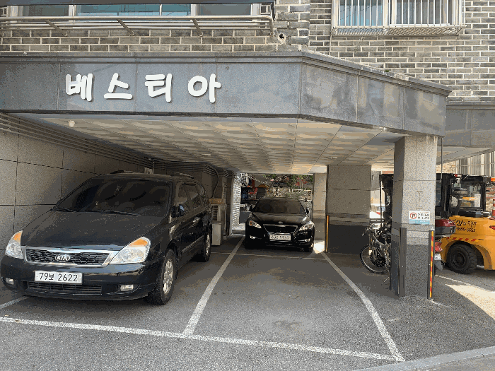 1층 주차장