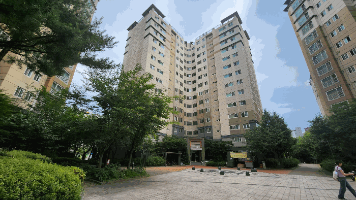 본건 소재 건물 전경