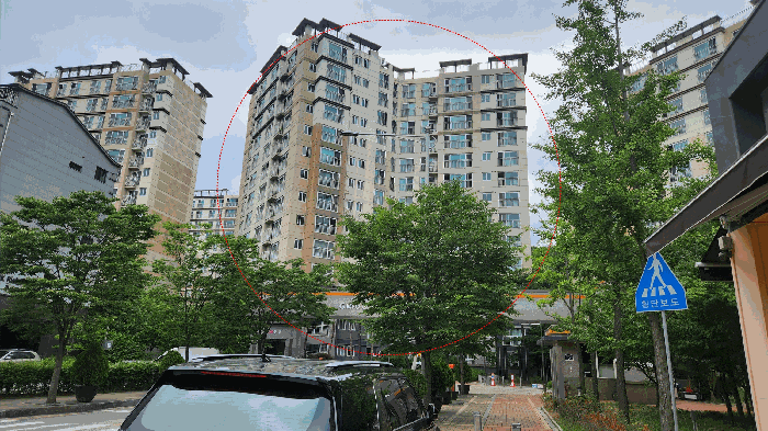 본건 소재 건물 전경