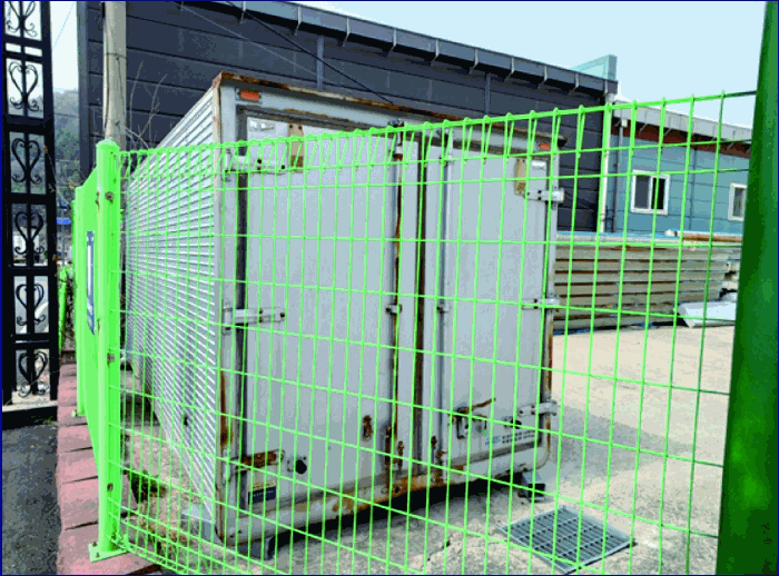 본건 지상 소재 컨테이너(평가제외)