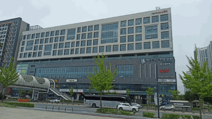 본건 전경(동측