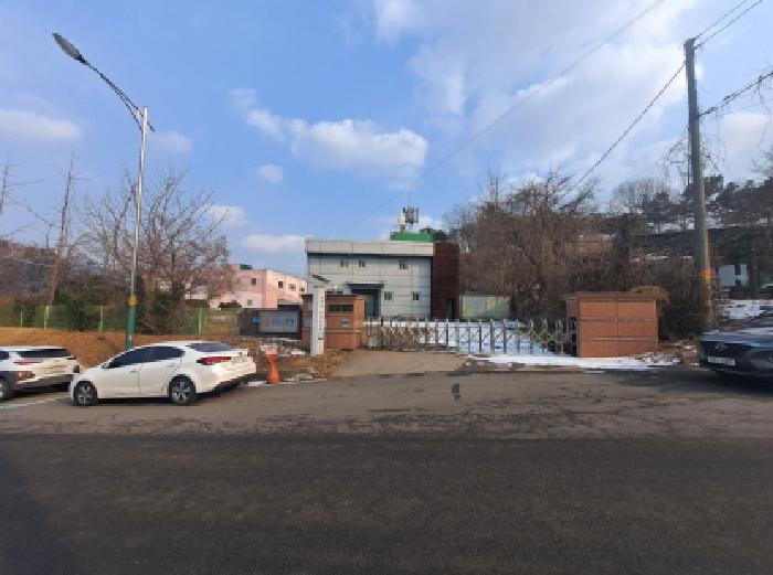 도로변에서 본 전경