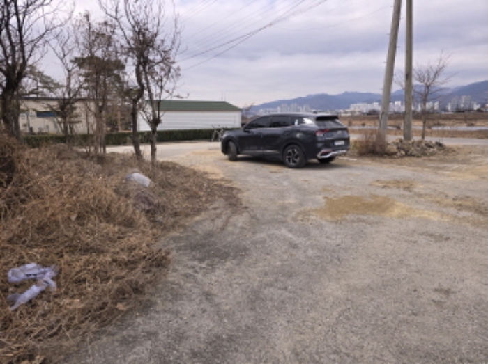 용천리 661-3
용천리 61-12
도로