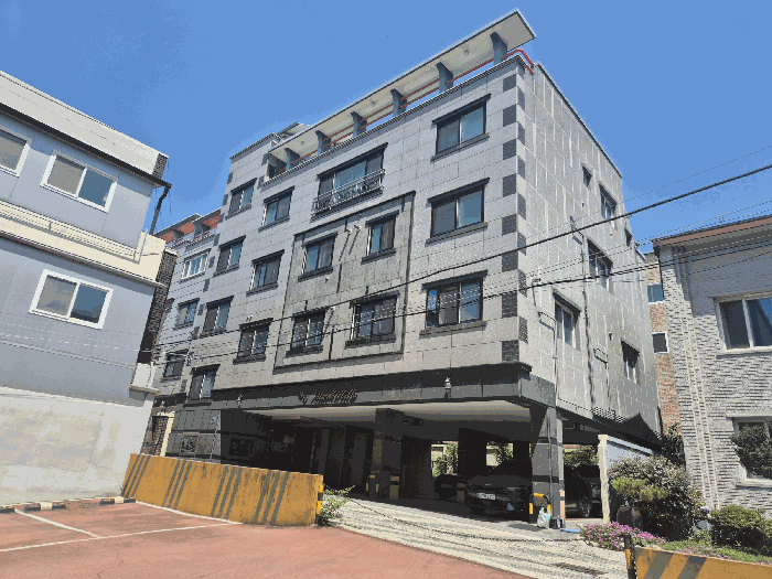 본건 전경(남동측에서 촬영)