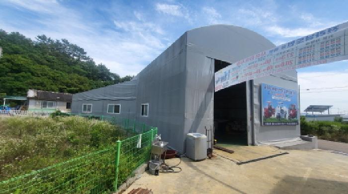 본건2. 지상 제시외 경량철골조 천막지붕 작업장(ㄱ)