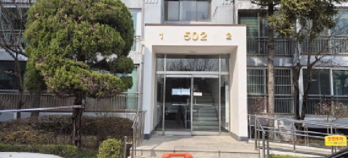 공동현관 출입문