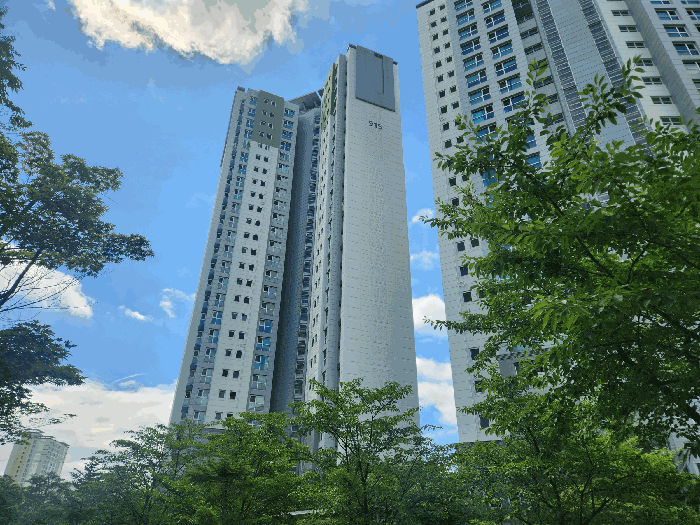 본건 전경(본건 북서측에서 촬영)