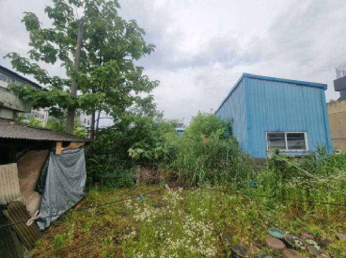 본건(북쪽에서 촬영)