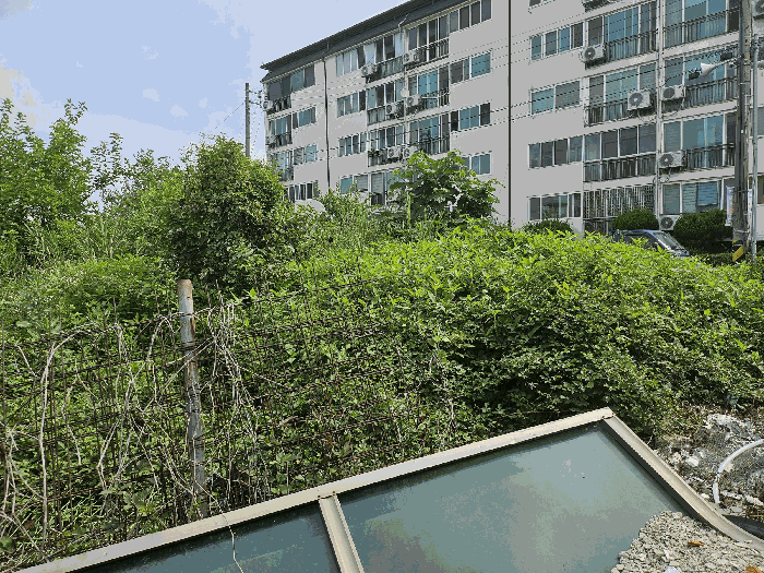 본건 남측경계에서 북동측방향 촬영