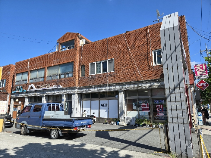 [기호(가): 본건 전경 (서 → 동)]