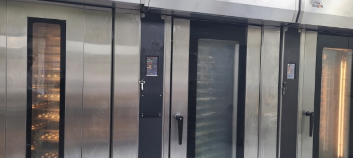 공장내 소재하는 공장저당 기계 전경