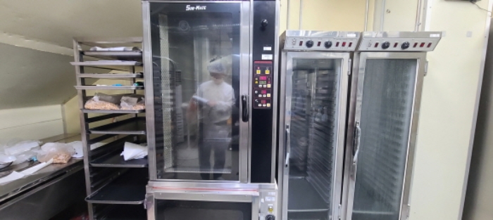 공장내 소재하는 공장저당 기계 전경