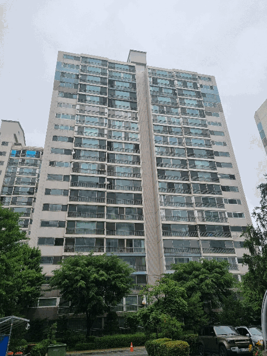 본건 건물 남측 전경