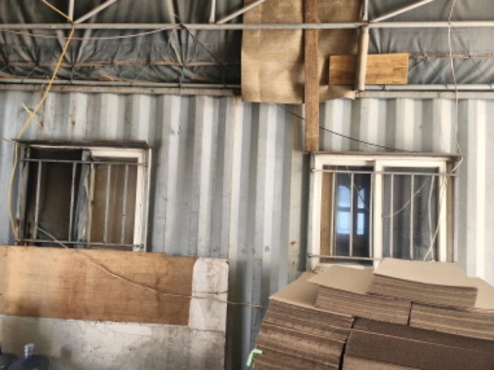 제시외 콘테이너 1. 전경