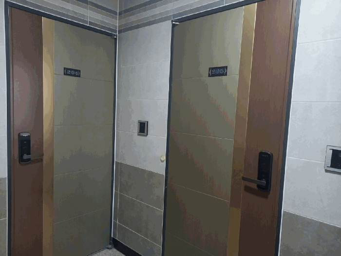 기호(4,5) 현관 출입문