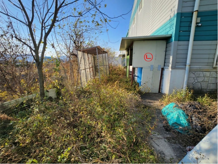 제시외건물(ㄴ) 및 구조물